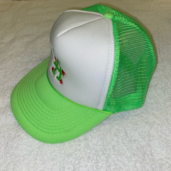 Highlight Green LA Trucker Hat - Picture 5 of 7